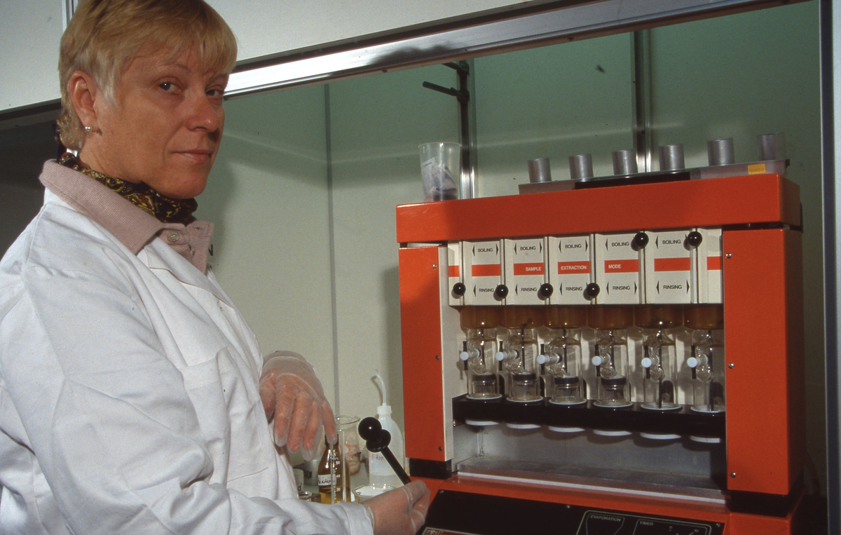 Akvaforsk, Sunndalsøra : Laboratoriearbeid