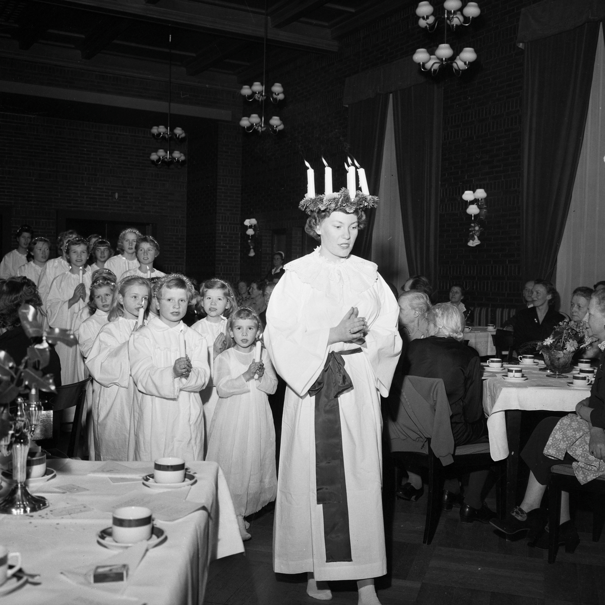 Luciafest til inntekt for juleinnsamlingen til gamle og syke