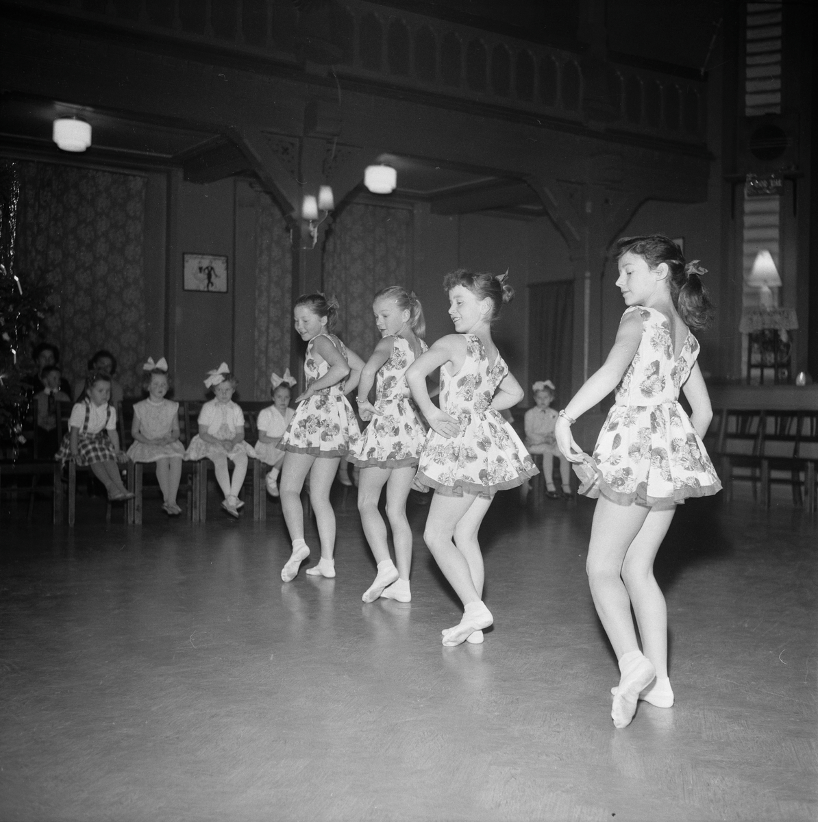 Semesteravslutning ved Almas Christensens danseskole