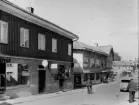 Storgatan åt väster från Östertullsgatan. Från NM:s byggnadsinventering 1957.