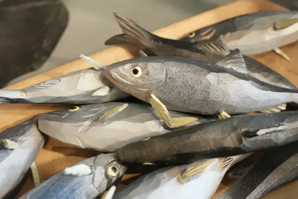 Täljda fiskar av Ulf Palo