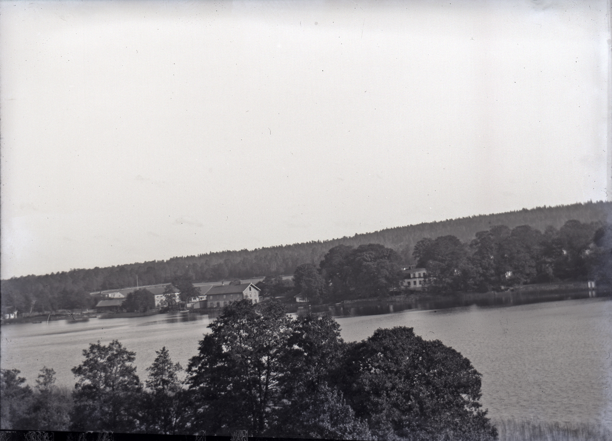 Vy över herrgården Gåvetorp vid Dansjön, Lekaryds sn.