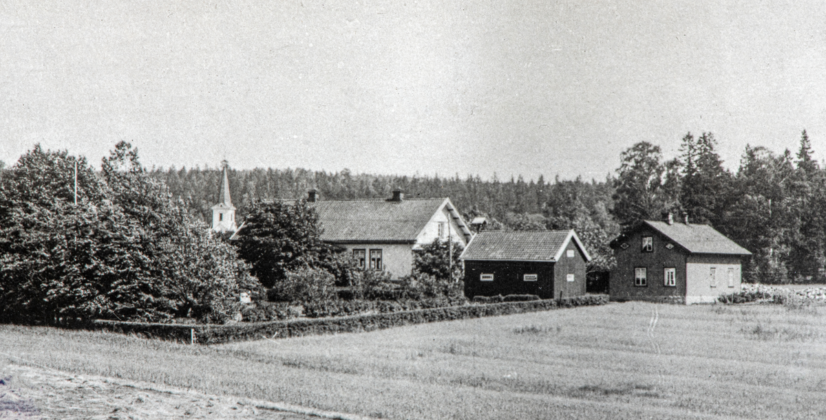 Østfold, Varteig prestegård, sogneprest Henrik Hille (1881-1946), ansatt ved Varteig kirke fra 1919 til 1927,