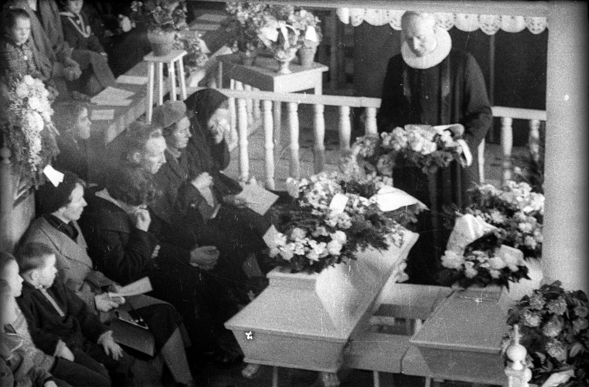 Begravelsen til barna Berit og Hans Petter Mølmshaug