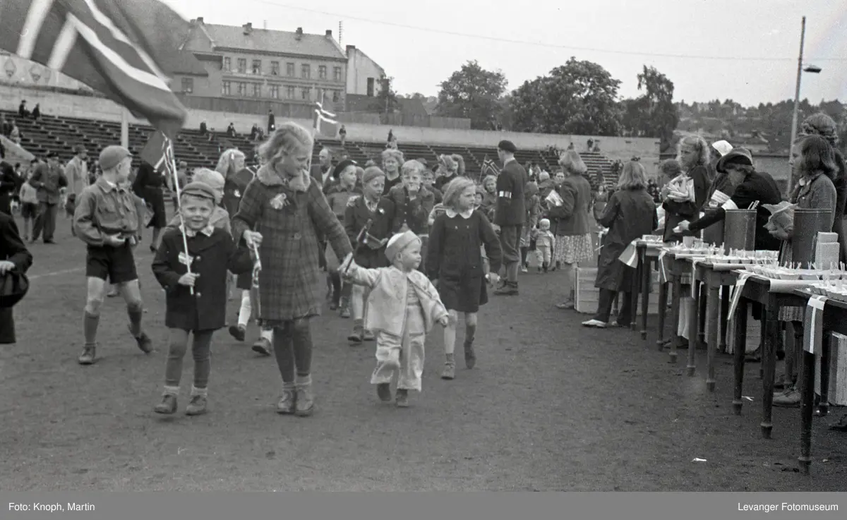 Markering av Danskehjelpen under fredsdagene i Oslo 1945.