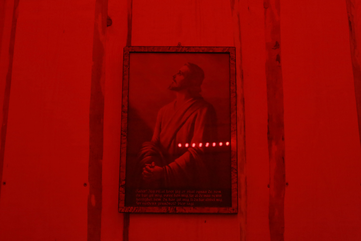 Neon Jesus fra serien Blood conversations [Fotografi]