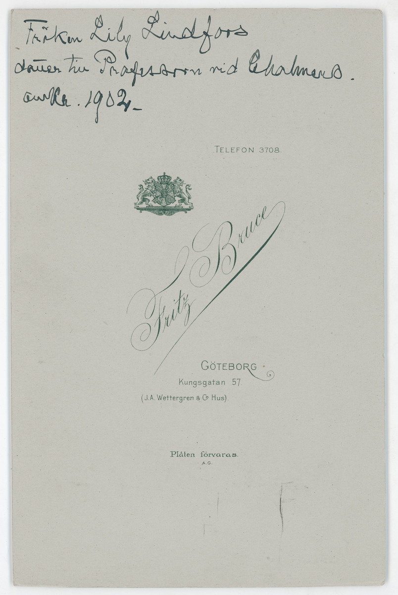 Porträtt på Lily Lindfors omkring år 1902.