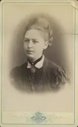 Porträtt av Svea Maria Charlotta Sofia von Sydow.