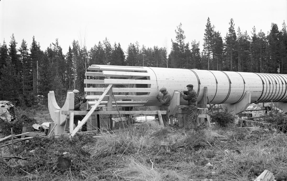 En vattentub för sötvattenförsörjning byggdes omkring 1950 av Korsnäs AB. Tuben leder än idag vatten från det gamla fiskeläget Kullen i Bodaån i Skutskär via sjön Trösken till Korsnäsfabriken, där det renas. Vattentuben har en invändig diameter på 1,4 meter och en kapacitet av cirka 200.000 liter i minuten.