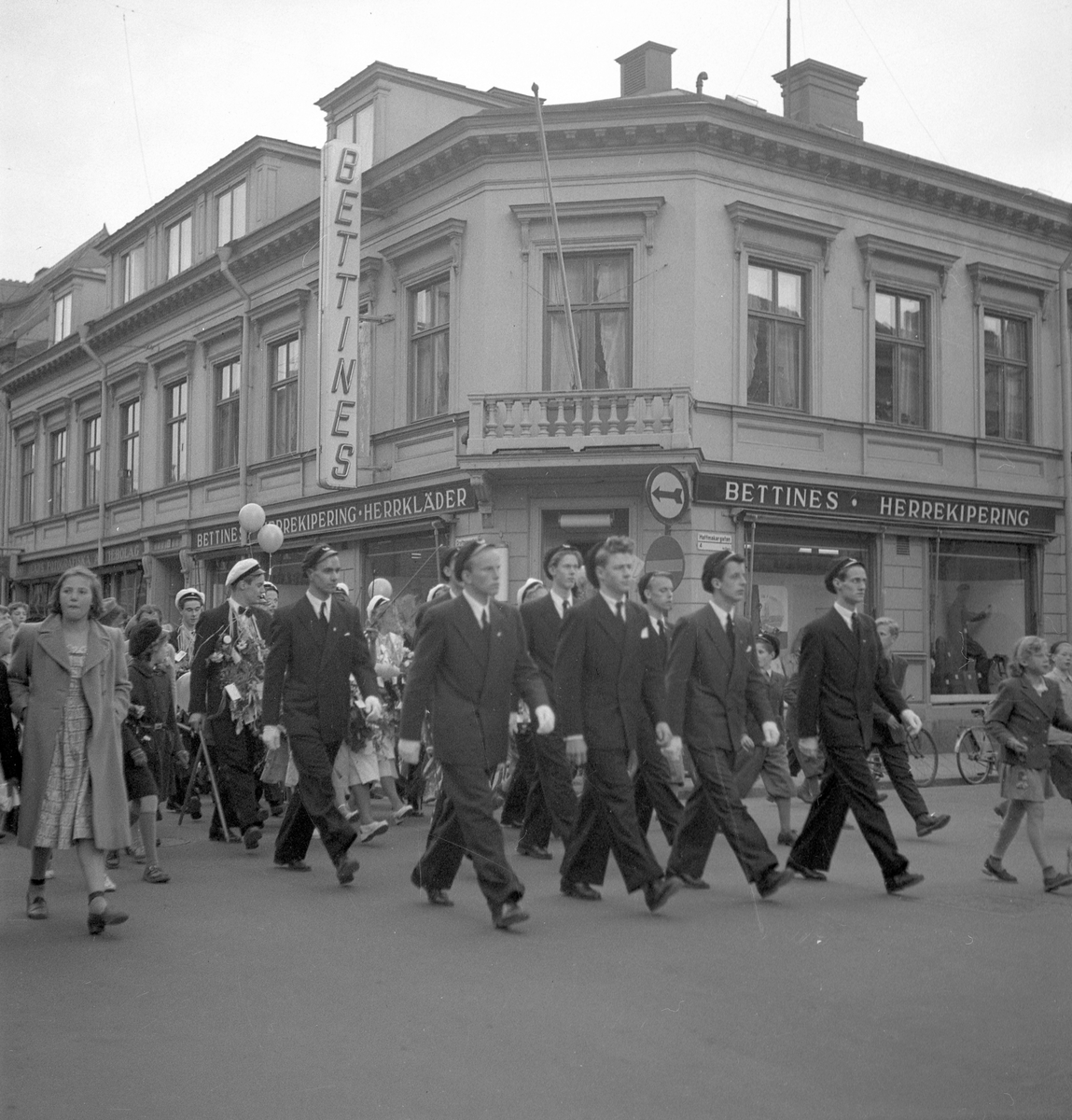 Studentexamen. Den 15 maj 1950