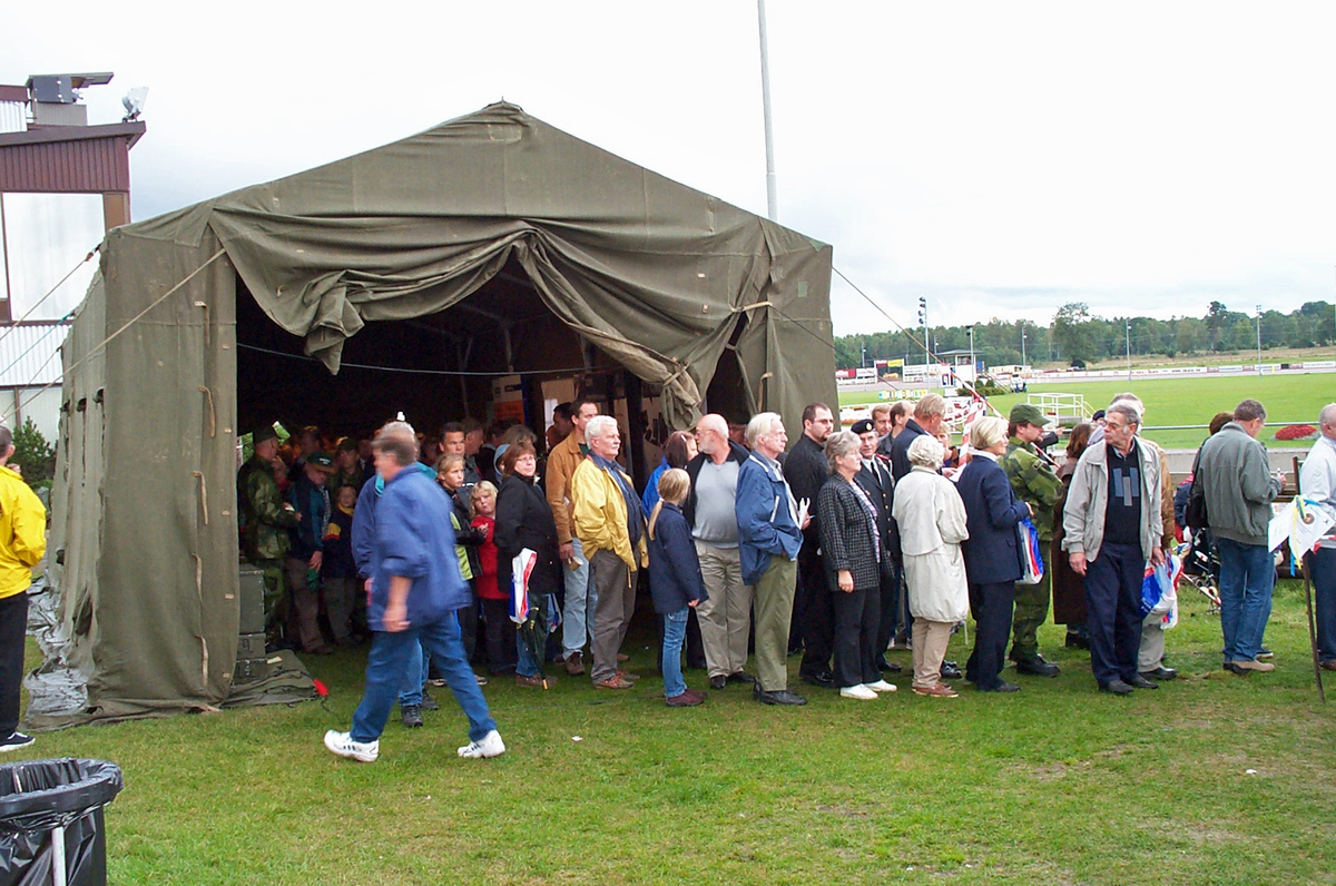 "Hemvärnet 60 år" på Axevalla travbana i september 2000.