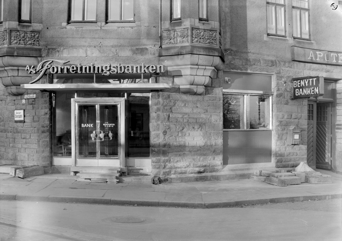 Forretningsbankens filial i Ila og Jernbanerestauranten