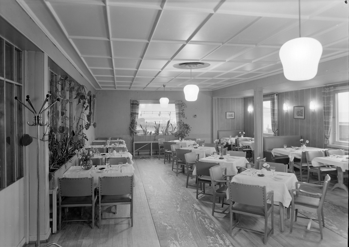 Forretningsbankens filial i Ila og Jernbanerestauranten