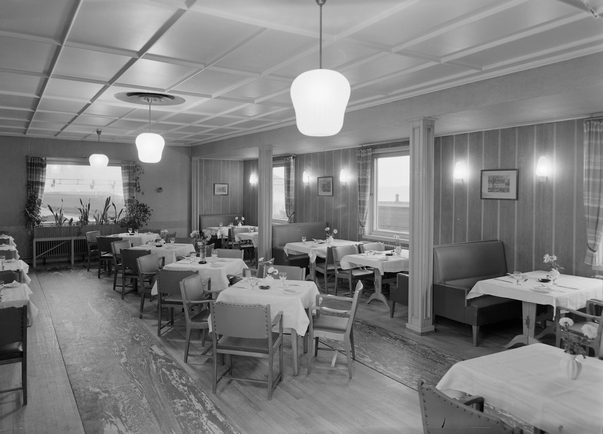 Forretningsbankens filial i Ila og Jernbanerestauranten