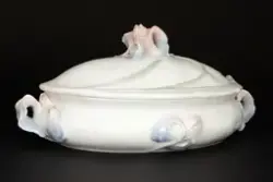 Iris [Terrin med lokk]