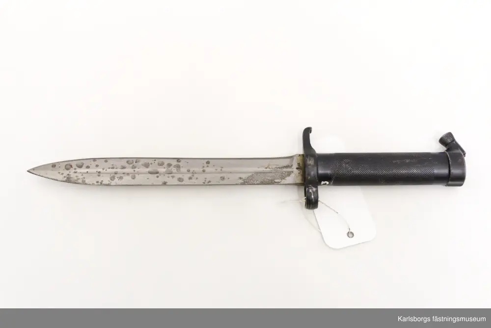 Knivbajonett m/1896 till gevär m/1896.