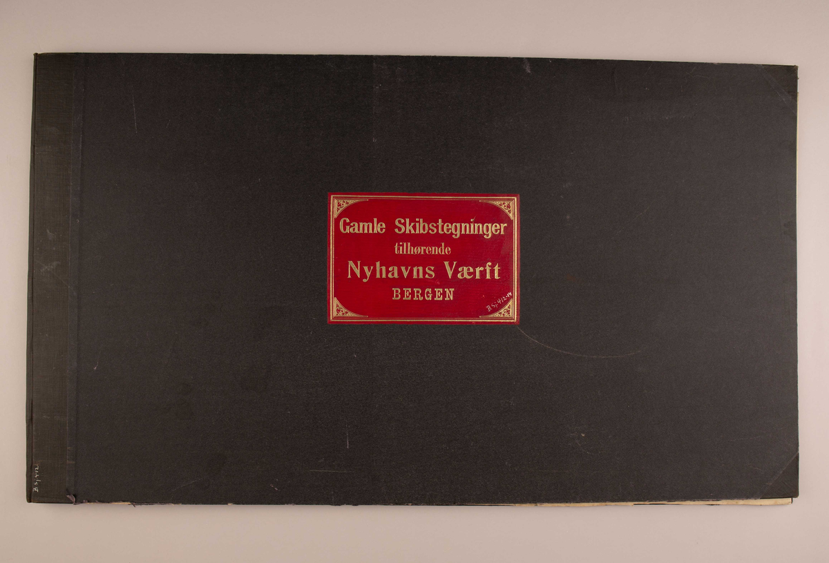 Mappe med 13 skipstegninger fra Nyhavns Verft.