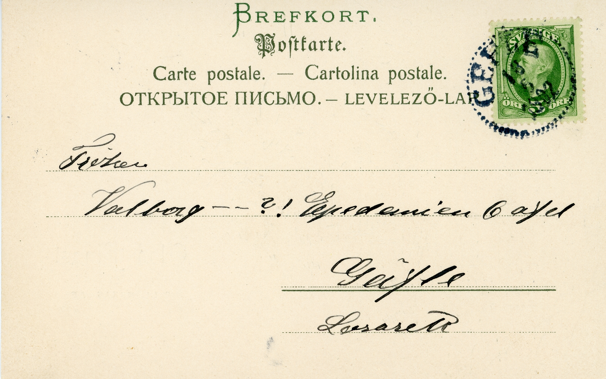 Brevkort adresserat till fröken Valborg....?! 1902. Motiv av en stuga och blommande träd. Text på framsidan: "Glad Pingst tillönskas af Ester".