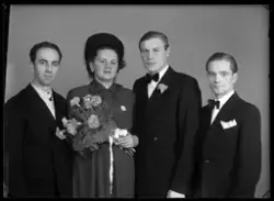 Bröllopsporträtt. Reimond Huslig, Fyrkanten, Bruket.
Ur Gustaf Åhmans samling.