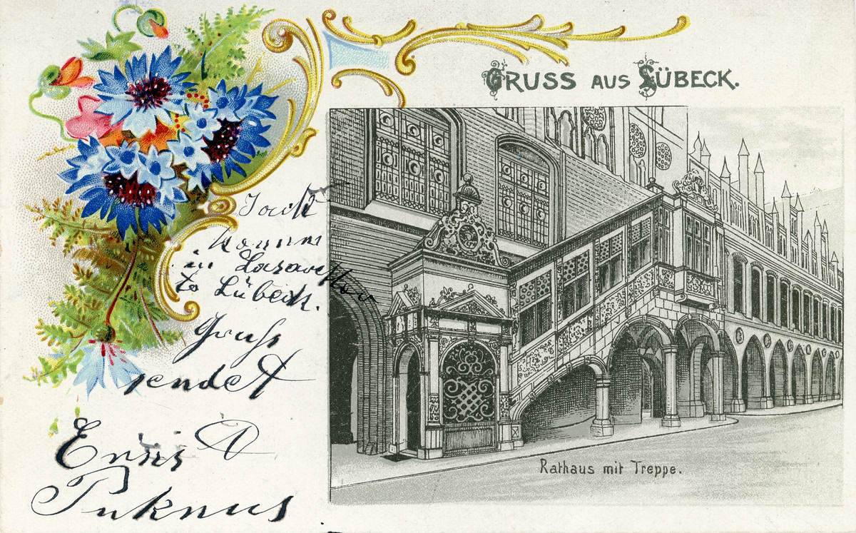 Brevkort adresserat till sjuksköterskan Amanda Palm 1905. 
Motiv med en hälsning "Gryss aus Lybeck, Rathaus (rådhus) mitt Treppe".
Text på framsidan: ".. .. an Lasarettet .. Lybeck. Gryss sender Ernst Puknus".