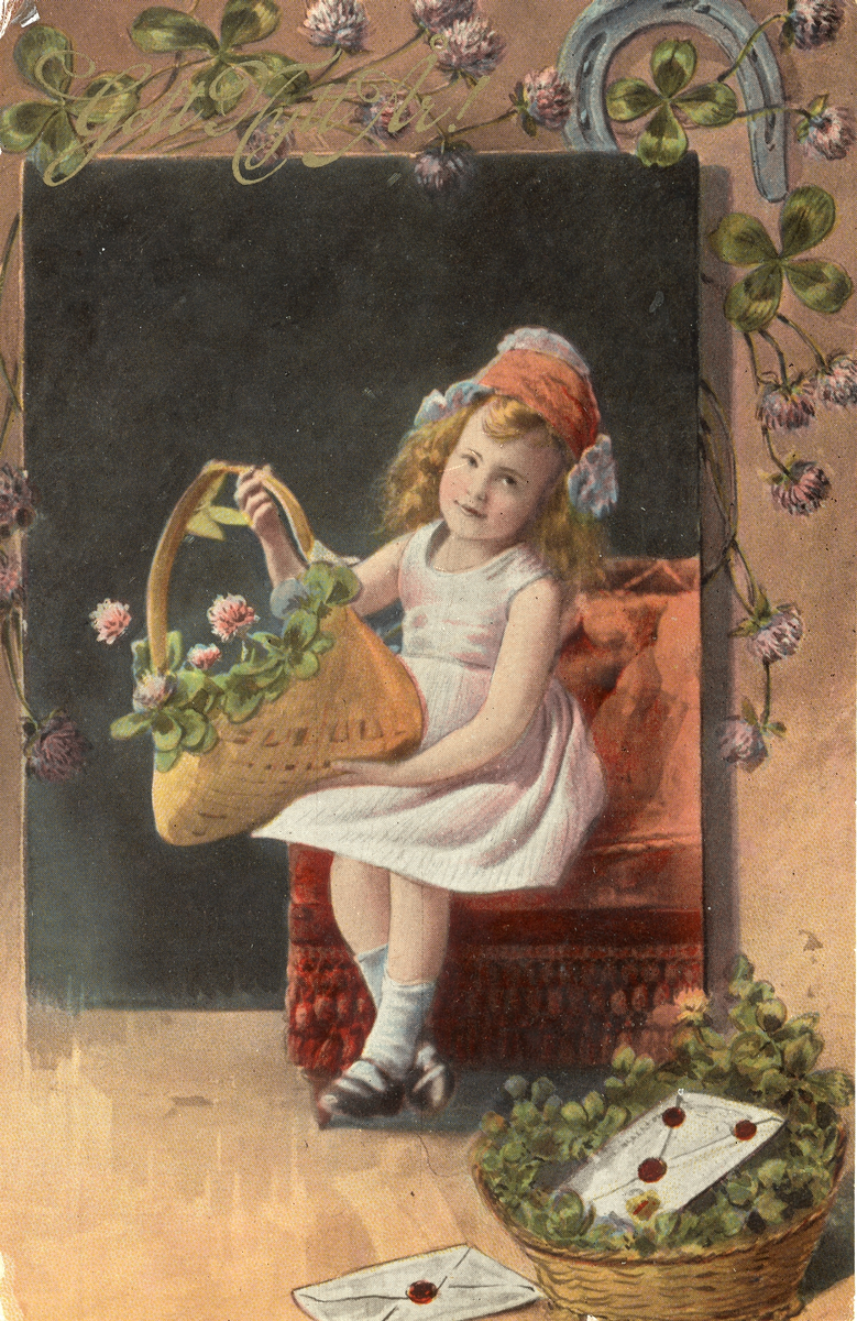 Brevkort adresserat till sjuksköterskan Amanda Palm 1911.
Motiv av en flicka som håller i en korg med blommor.
Text på framsidan: "Gott Nytt År!". Text på baksidan: "Ett godt nytt år samt lycka och välgång tillönskas dig på det nya året, smat de hjärtligaste hälsningar från oss samtliga på stommen. Vänligen din vän Maria".