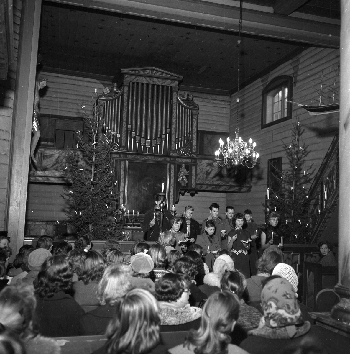 Trondheim Framhaldsskoles julegudstjeneste i Bakke kirke