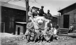 Medföljande text: "Bohuslänska stenhuggare". 1920-talet New 