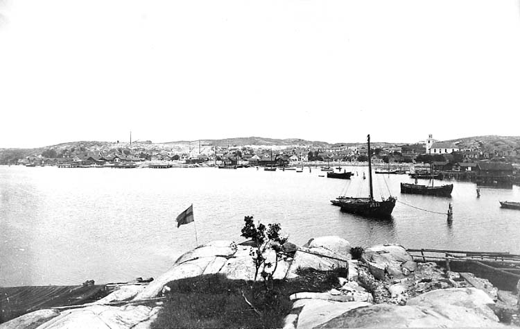 Medföljande text: "Malmöns fiskläge omkr. 1910-talet".
