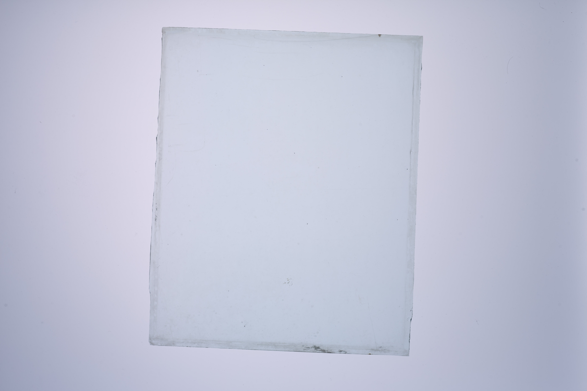 Vindusglass, trolig fra Biri eller Gjøvik glassverk.