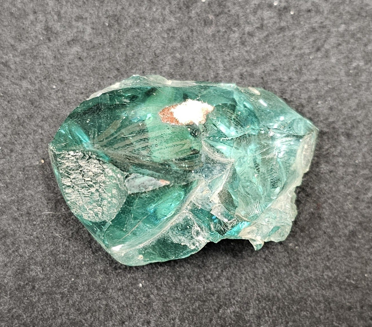Bergart/Fossil/Mineral: slagg
Varietet: 
Klassificering: slagger
Paragenes: 

Land: 
Fyndplats: 

Stuffen ingår i samlingen från Läroverket i Vänersborg.
