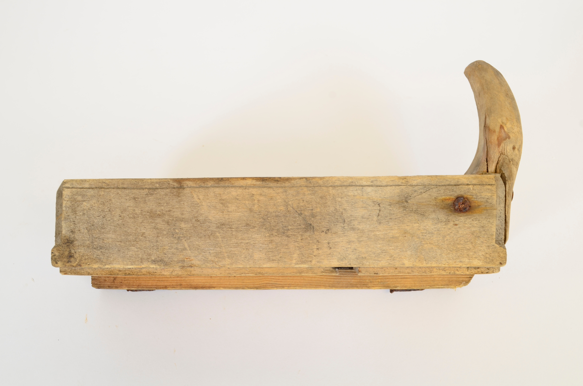 Høvel uten blad/kniv.