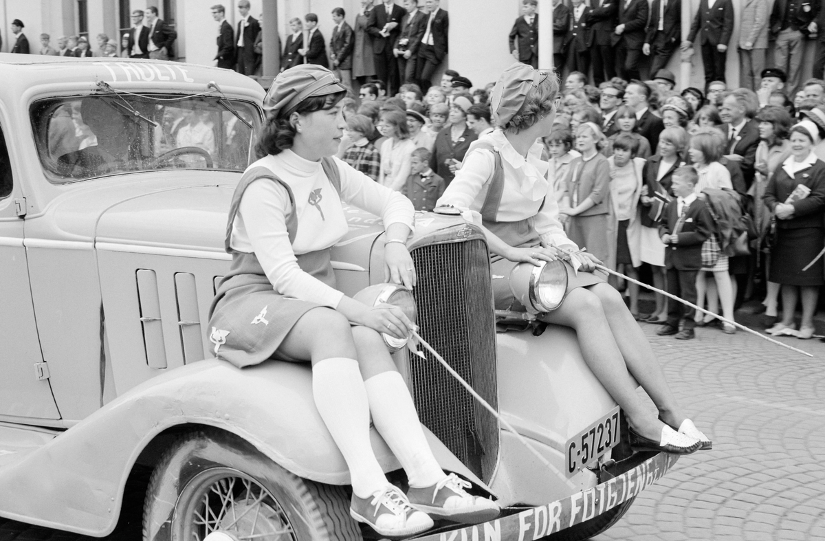 Ifølge tilbakemelding er avbildet bil en Chevrolet 1933.