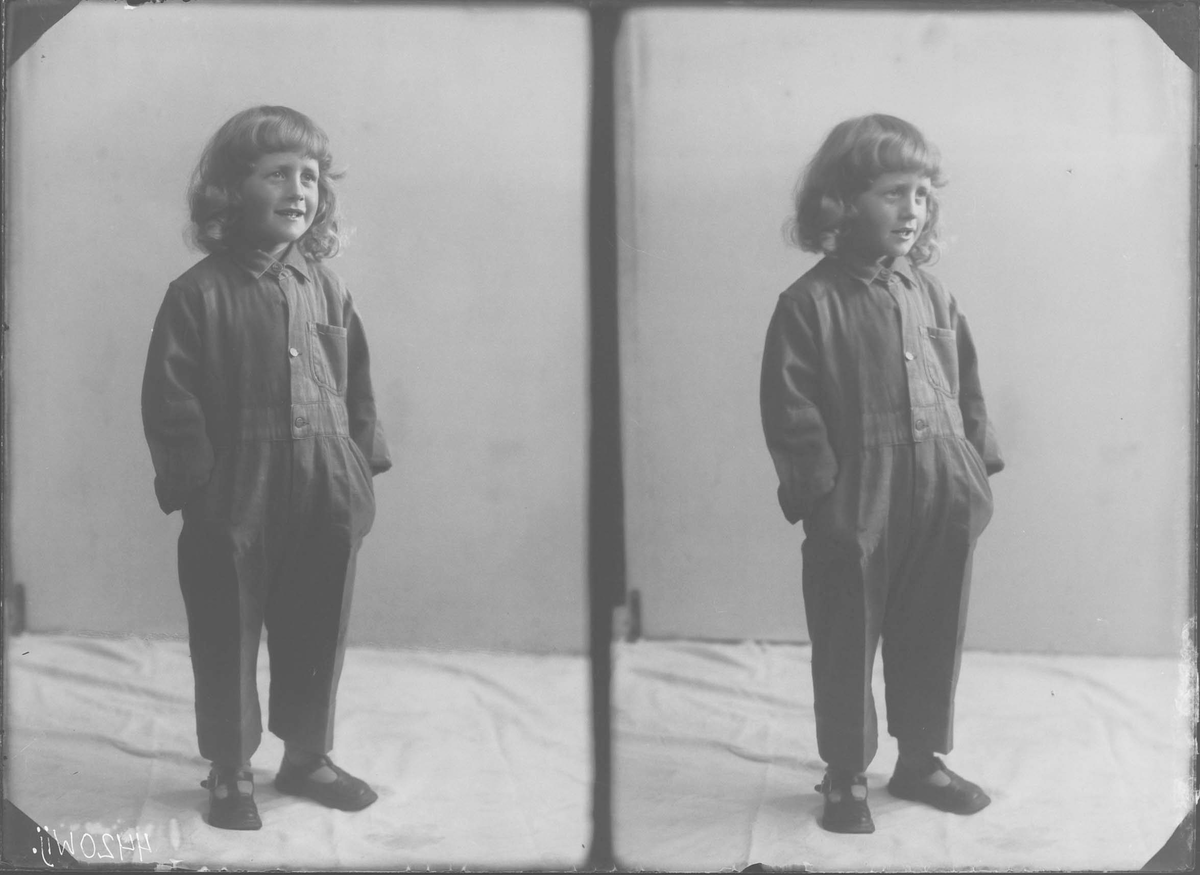 Fotografering beställd av Tage Johansson. Han är ej närmare identifierad.