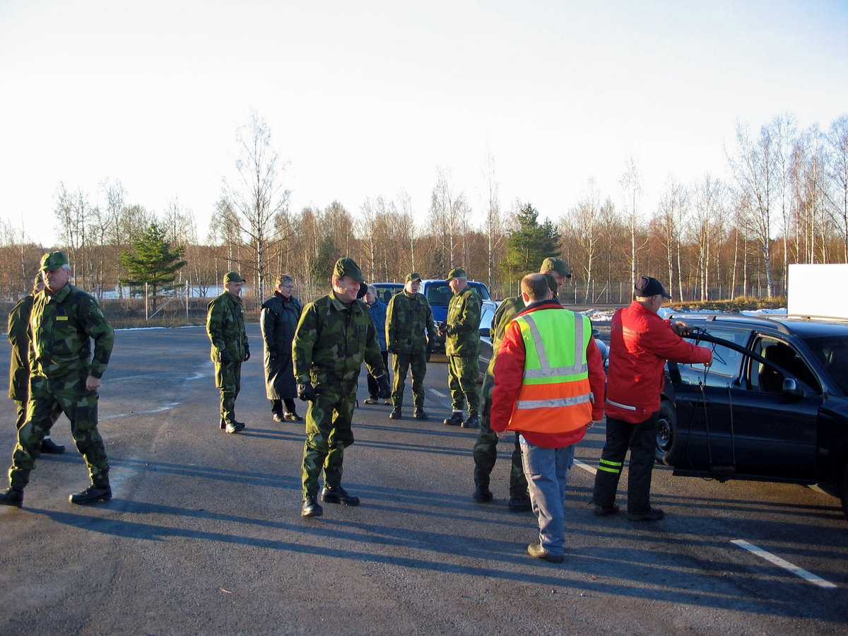 Halkkörning med Skaraborgsgruppen på halkbanan i Kumla, december 2004.