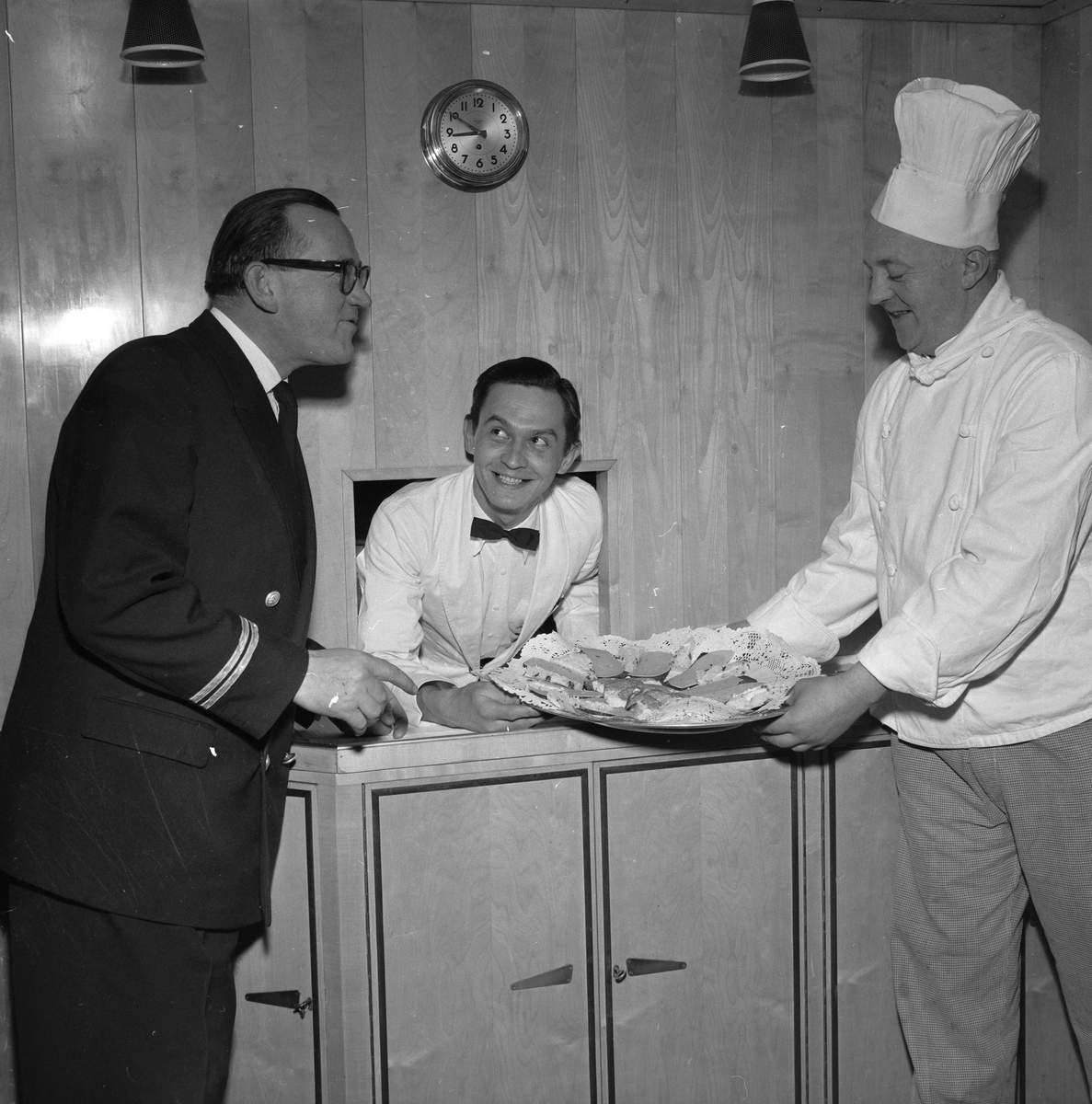 Skipet Prins Willem V kommer med appelsiner