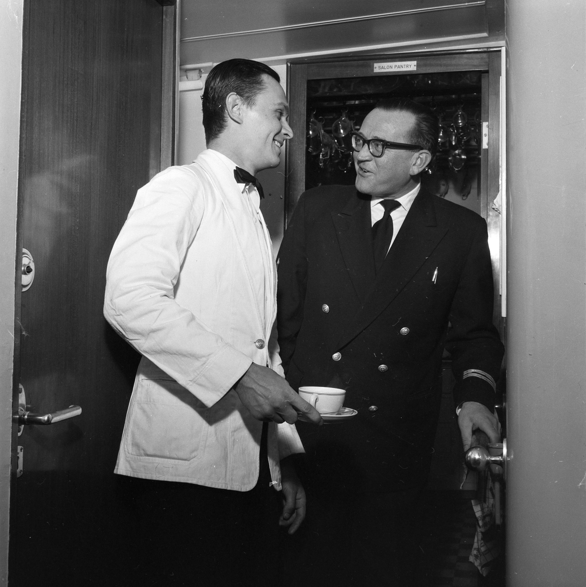 Skipet Prins Willem V kommer med appelsiner