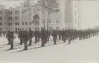 Femte arméfördelningens studentkompani uppställd på kaserngården.