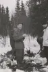 Kaffepaus vid lägereld, vinterfältövning 1960-tal.


.