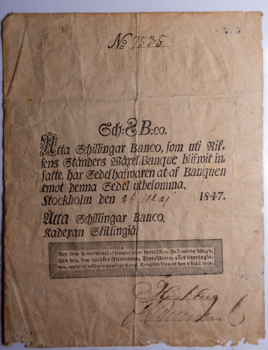 Svensk sedel av papper. 8 skilling banco (skill b:co), 1847, Sverige. Flera kapselkort 002619-002624. Klassifikation 22:1.4.