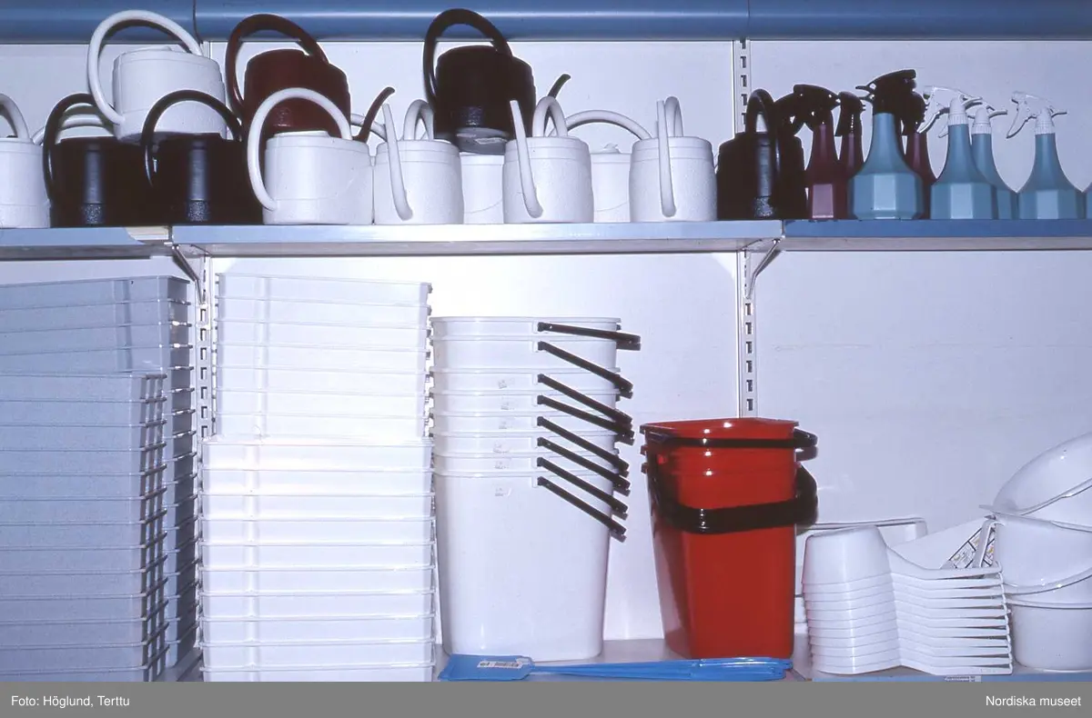 Plastföremål på Varuhuset Åhlens.