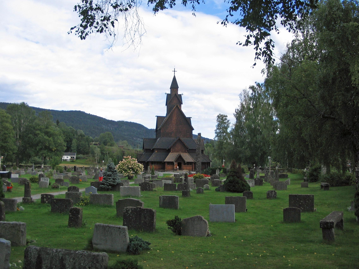 Personal från Skaraborgsgruppen besöker Telemark og Buskerud Heimevernsdistrikt, HV-03, i Heistadmoen i september 2006. Heddal stavkyrka