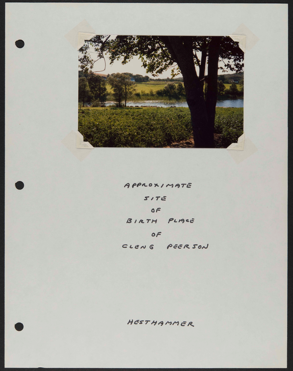 Hefte med bilder og informasjon knyttet til Cleng Peerson og hans fødested, Tysvær