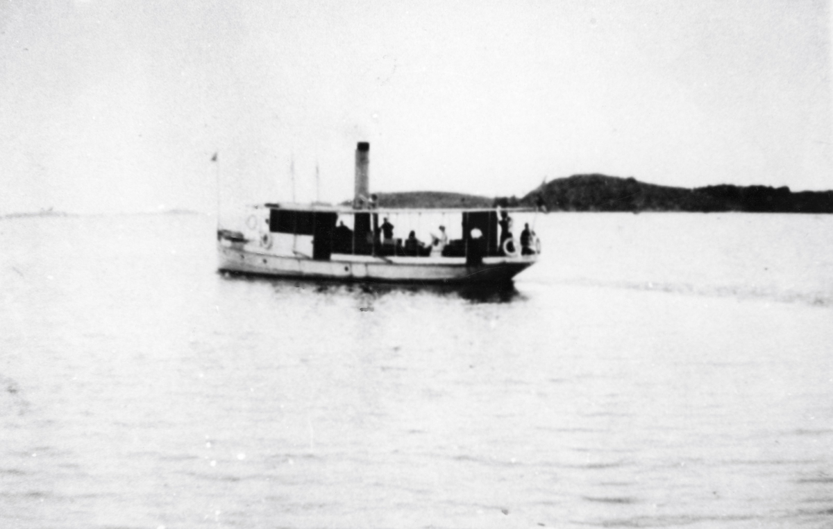 Ångbåten "Maria" på Kungsbackafjorden, där det gick turer mellan Kungsbacka och Gottskär.