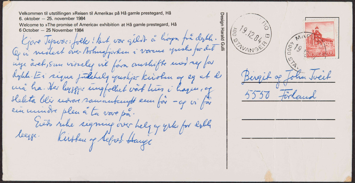 Utstillingsplakat for utstillingen "Reisen til Amerika" med motiv av en utvandrerfamilie