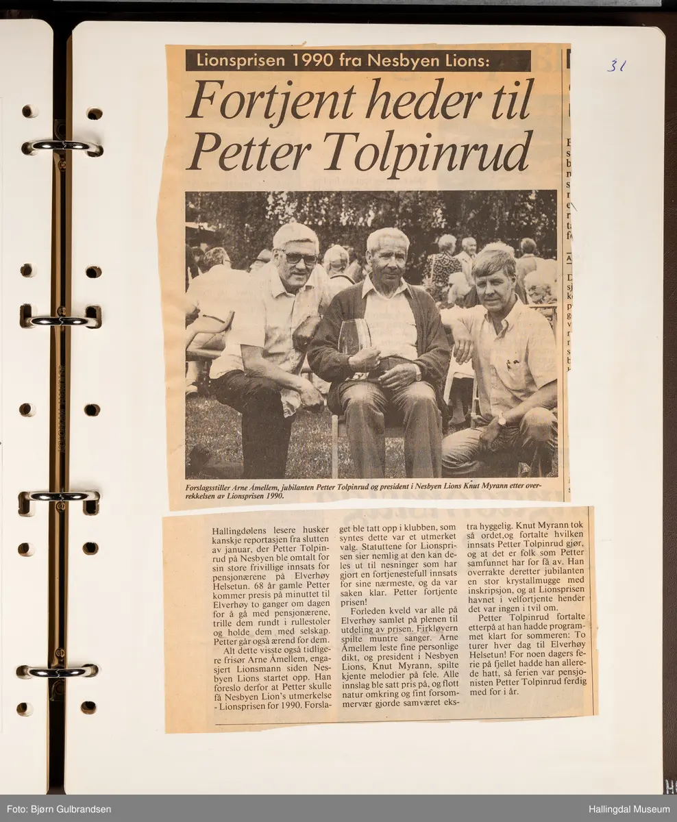 Et brunt album med 80 sider med tekst og bilder. Laget av Lions Club Nesbyen.   