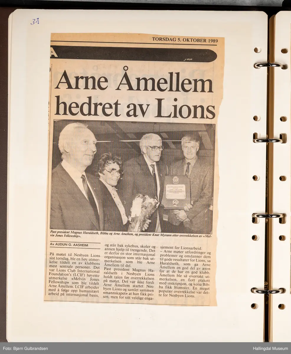Et brunt album med 80 sider med tekst og bilder. Laget av Lions Club Nesbyen.   