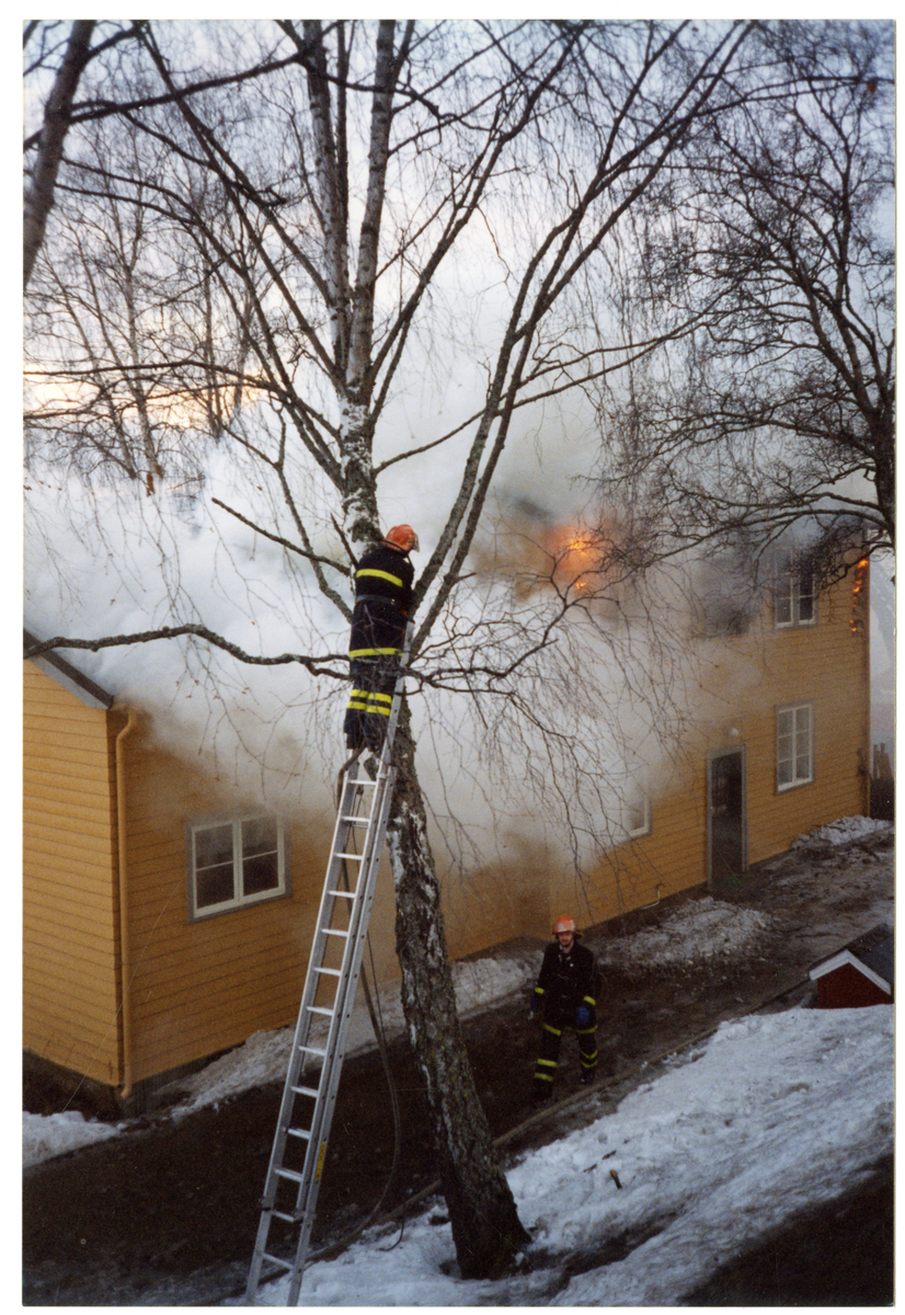 Brannen på Aurdal stasjon, 1999