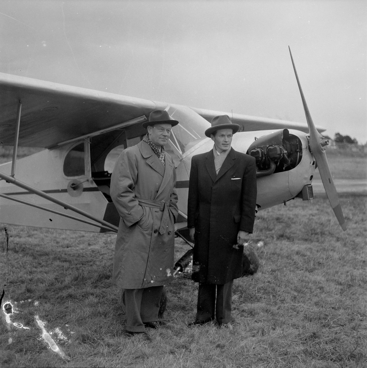 Finn Dyrkoren på småfly