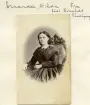 Fru Hildegard Arnander, född Svanfeldt, i typisk tidsdräkt omkring 1865. Arnander efter maken Per Ulrik Arnander, vice häradshövding och ombud för Östgöta Hypoteksförening i Linköping. Hon dotter till logarvaren Gert Malcom Svanfelt och makan Carolina Charlotta Kruth, båda inflyttade från Norrköping.
