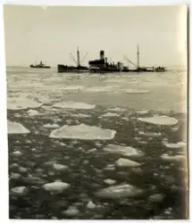 S/S MUMIN i vinterisen.